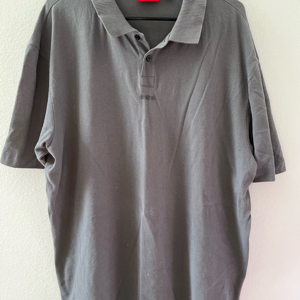 HUGO Men's Gray Polo Shirt - Subtle Logo
